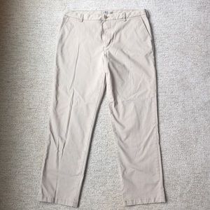 IZOD Men’s Saltwater Stretch Chino, 36W x 32L